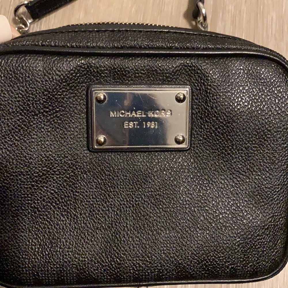 Crossbody - Picture 3 of 7